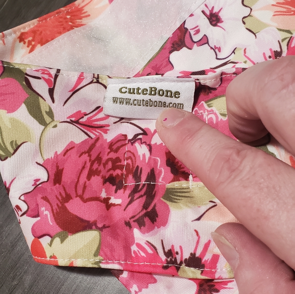 Cute bone size medium washable doggy diapers with inside pocket